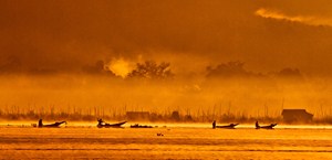 Ráno na jezeru Inle Lake